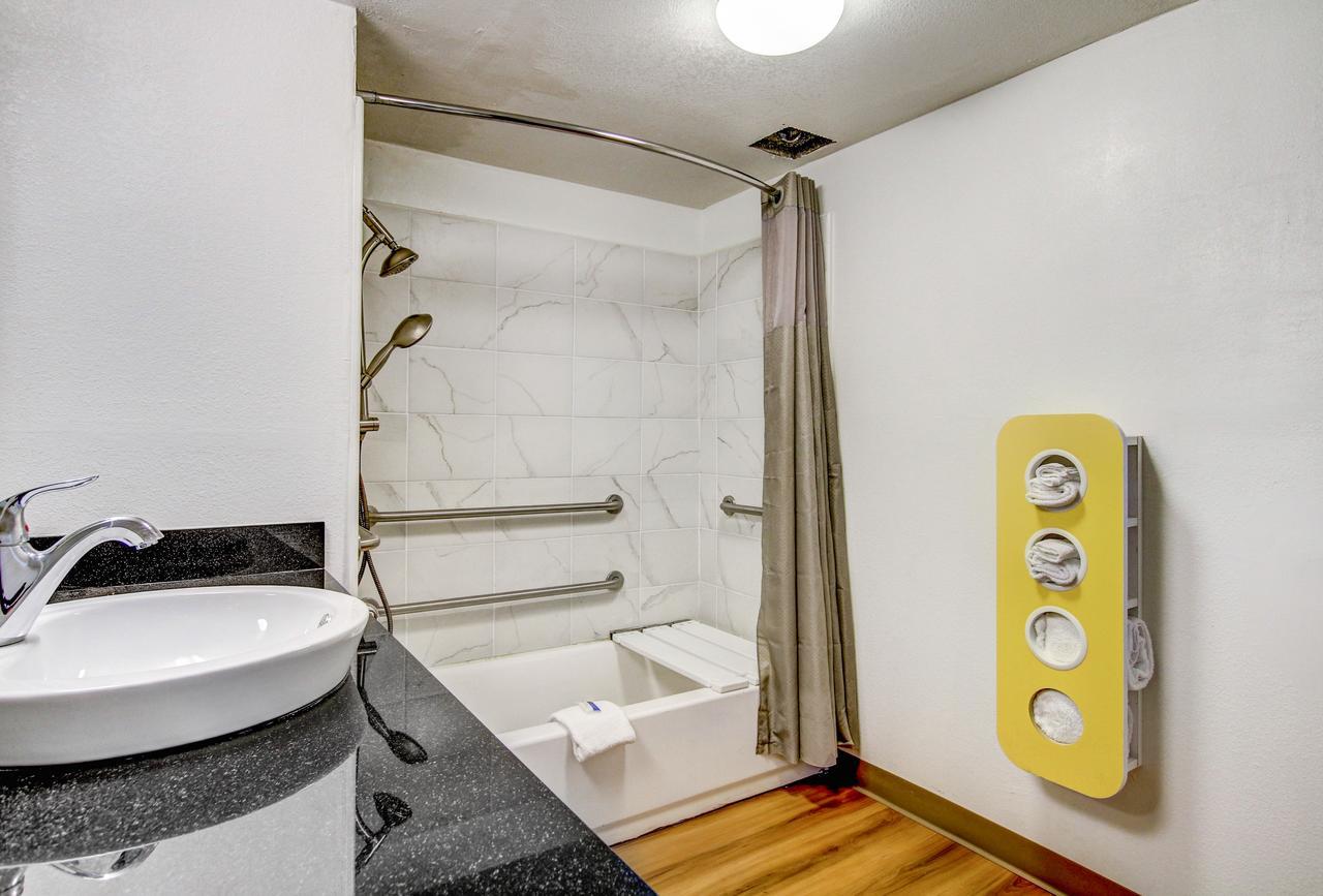 Motel 6 Waco - Lacy Lakeview Bellmead Exterior foto