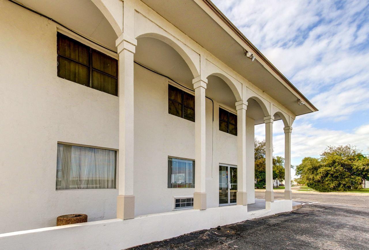 Motel 6 Waco - Lacy Lakeview Bellmead Exterior foto